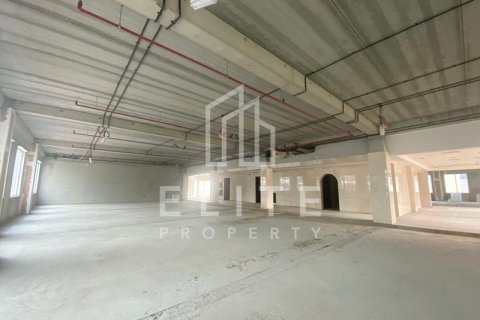 Building in Dubai Investment Park, Dubai 3528 sq.m. № 38883 - photo 2
