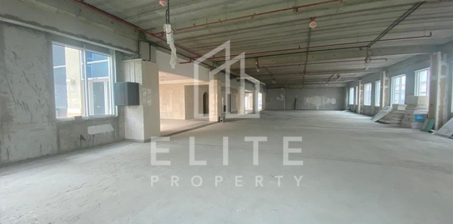 Building in Dubai Investment Park, Dubai 3528 sq.m. № 38883