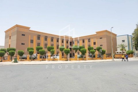 Labor Camp in Dubai Investment Park, Dubai 2850 sq.m. № 38877 - photo 1