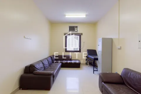 Labor Camp in Dubai Investment Park, Dubai 2850 sq.m. № 38877 - photo 4