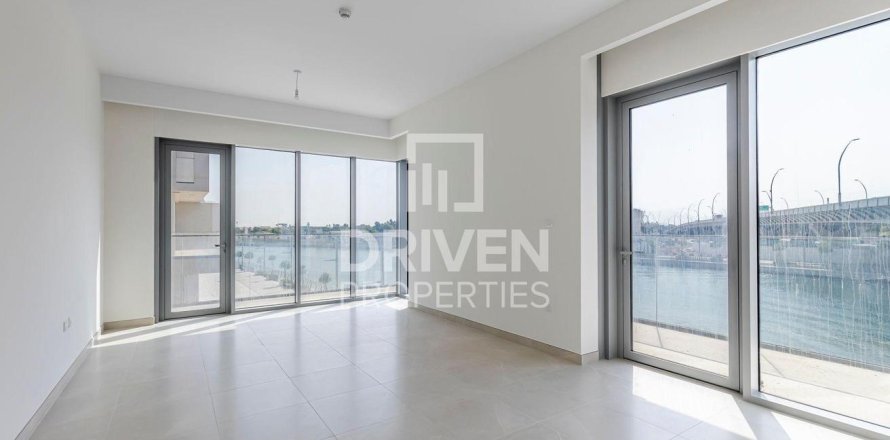 Apartment in Al Wasl, Dubai 2 bedrooms, 167.97 sq.m. № 128068