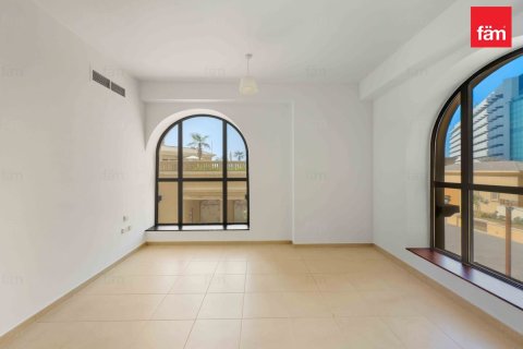Apartment in Dubai 3 bedrooms, 201.8 sq.m. № 139102 - photo 2