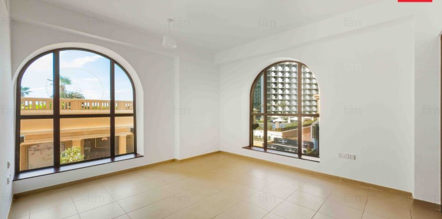 Apartment in Dubai 3 bedrooms, 201.8 sq.m. № 139102