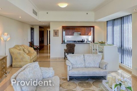 Apartment in The Views, Dubai 3 bedrooms, 187.4 sq.m. № 2875 - photo 23