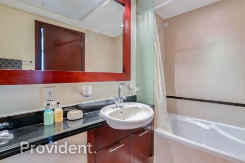 Apartment in The Views, Dubai 3 bedrooms, 187.4 sq.m. № 2875 - photo 5
