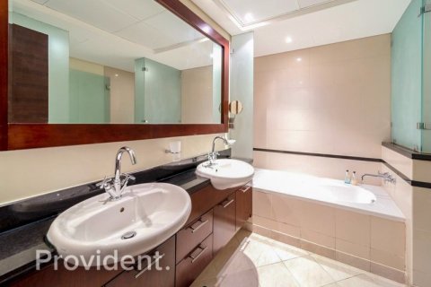 Apartment in The Views, Dubai 3 bedrooms, 187.4 sq.m. № 2875 - photo 13