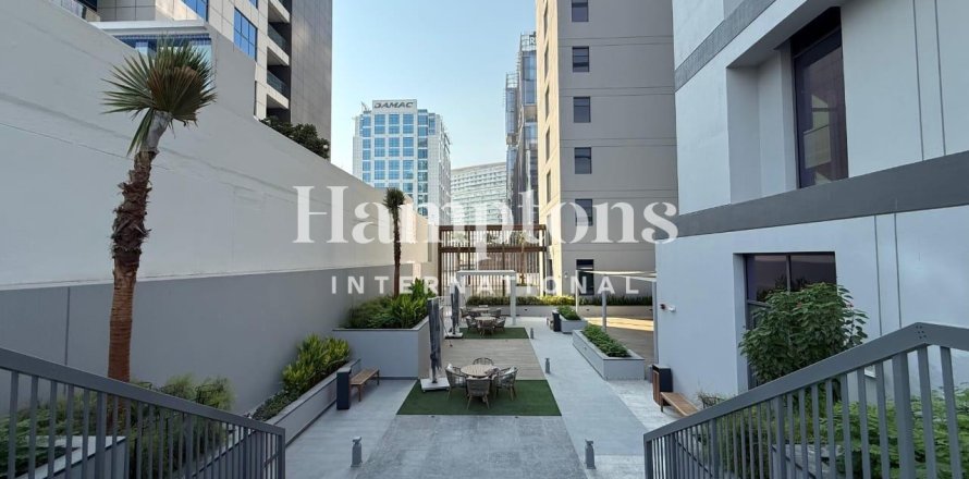 Apartment in Marasi Business Bay, Business Bay, Dubai 1 bedroom, 80.5293 sq.m. № 85396