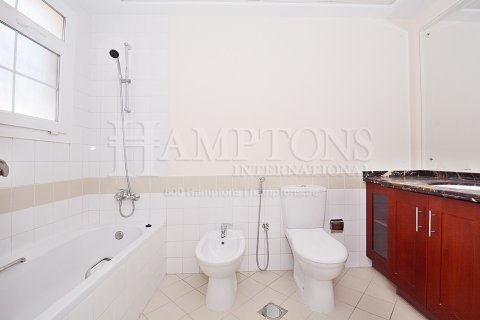 Вилла в Arabian Ranches 2, Дубай, 2 спальни, 284.88м², № 85395