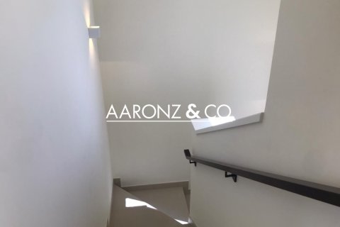 Villa in Dubai South (Dubai World Central), Dubai 3 bedrooms, 130 sq.m. № 85382 - photo 3