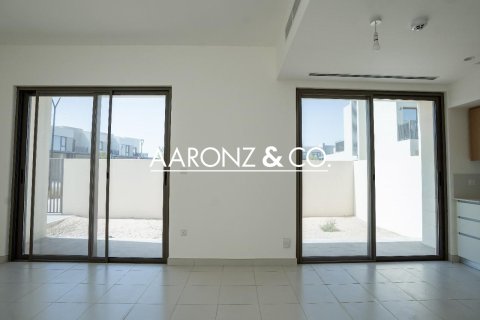 Villa in Dubai South (Dubai World Central), Dubai 3 bedrooms, 130 sq.m. № 85382 - photo 15