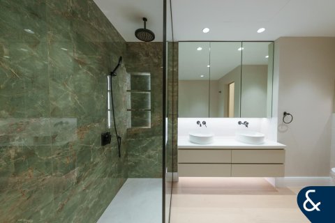 Apartment in Old Town, Dubai 2 bedrooms, 232 sq.m. № 79259 - photo 11