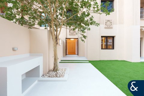 Apartment in Old Town, Dubai 2 bedrooms, 232 sq.m. № 79259 - photo 7