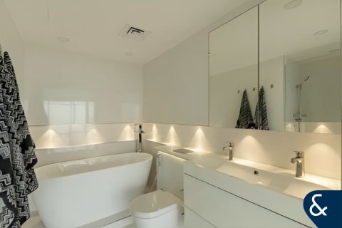 Apartment in The Views, Dubai 1 bedroom, 79 sq.m. № 79262 - photo 11