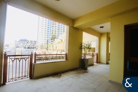 Apartment in Palm Jumeirah, Dubai 3 bedrooms, 256 sq.m. № 99183 - photo 16