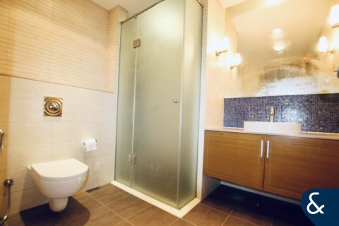 Apartment in Palm Jumeirah, Dubai 3 bedrooms, 256 sq.m. № 99183 - photo 7