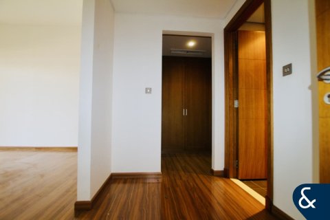 Apartment in Palm Jumeirah, Dubai 3 bedrooms, 256 sq.m. № 99183 - photo 8