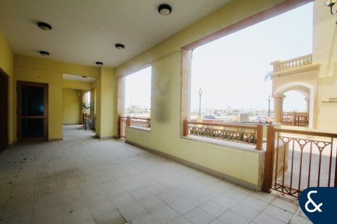 Apartment in Palm Jumeirah, Dubai 3 bedrooms, 256 sq.m. № 99183 - photo 14