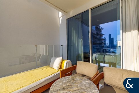 Apartment in Palm Jumeirah, Dubai 2 bedrooms, 153 sq.m. № 99187 - photo 13