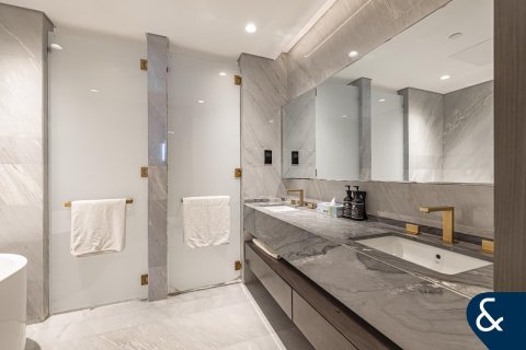 Apartment in Palm Jumeirah, Dubai 2 bedrooms, 153 sq.m. № 99187 - photo 19