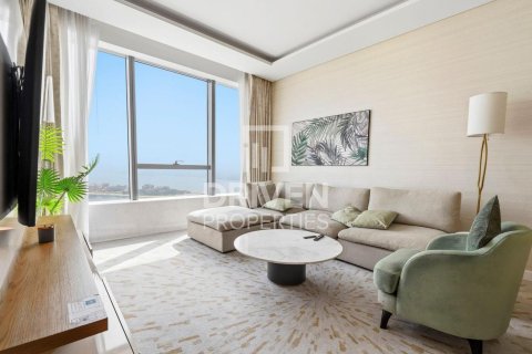 Appartement à The Palm Tower, Palm Jumeirah, Dubai, 1 chambre, 98.11 m², № 129731
