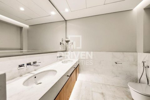 Apartment in The Palm Tower, Palm Jumeirah, Dubai studio, 48.59 sq.m. № 129730 - photo 12