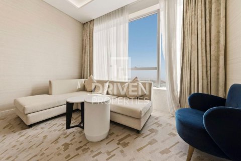 Apartment in The Palm Tower, Palm Jumeirah, Dubai studio, 48.59 sq.m. № 129730 - photo 5