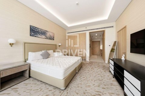 Apartment in The Palm Tower, Palm Jumeirah, Dubai studio, 48.59 sq.m. № 129730 - photo 8