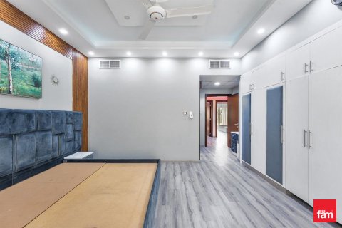 Villa à Dubai, 4 chambres, 501.5 m², № 64060 - photo 17