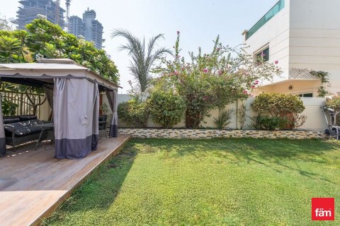 Villa à Dubai, 4 chambres, 501.5 m², № 64060 - photo 25