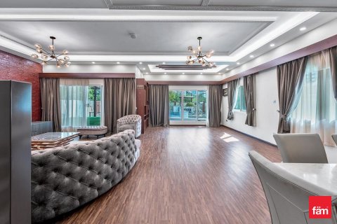 Villa à Dubai, 4 chambres, 501.5 m², № 64060 - photo 4