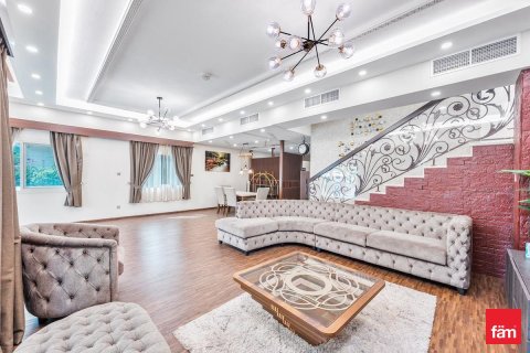 Villa à Dubai, 4 chambres, 501.5 m², № 64060 - photo 3