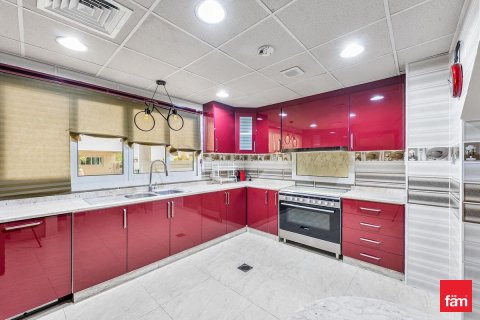 Villa à Dubai, 4 chambres, 501.5 m², № 64060 - photo 6