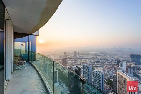 Ático en Dubai, 4 dormitorios, 511.8 m², № 16668 - foto 1