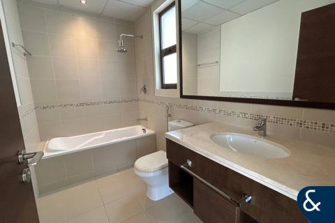 Villa in Mira, Reem, Dubai 3 bedrooms, 237 sq.m. № 76489 - photo 13