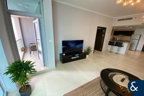 Apartment in The Torch, Dubai Marina, Dubai 1 bedroom, 91 sq.m. № 76488 - photo 2