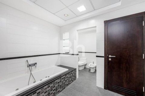 Apartamento en Jumeirah, Dubai, 2 dormitorios, 250 m², № 21203 - foto 9