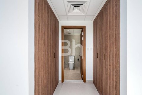 Снять в аренду квартиру в Sheikh Zayed Road, Дубай: 2 спальни, 135м², № 21208 - фото 9