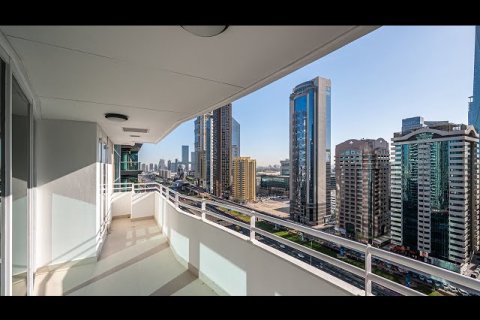 Снять в аренду квартиру в Sheikh Zayed Road, Дубай: 2 спальни, 135м², № 21208 - фото 15