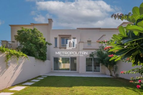 Купить таунхаус в The Springs, Дубай: 3 спальни, 255м², № 73358 - фото 1