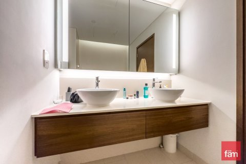Apartment in Al Wasl, Dubai 3 bedrooms, 261.6 sq.m. № 23742 - photo 11