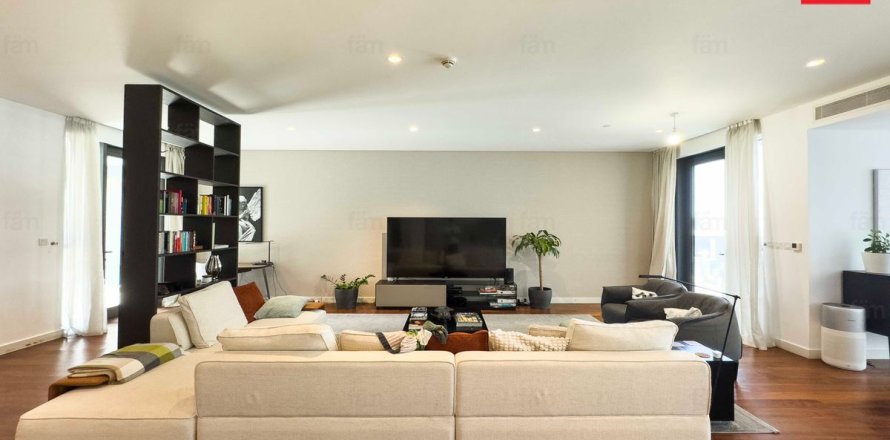 Apartment in Al Wasl, Dubai 3 bedrooms, 261.6 sq.m. № 23742