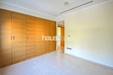 Villa in Jumeirah Park, Dubai 3 bedrooms, 325 sq.m. № 44482 - photo 7