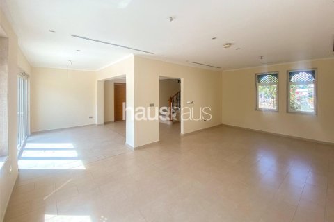 Villa in Jumeirah Park, Dubai 3 bedrooms, 325 sq.m. № 44482 - photo 2