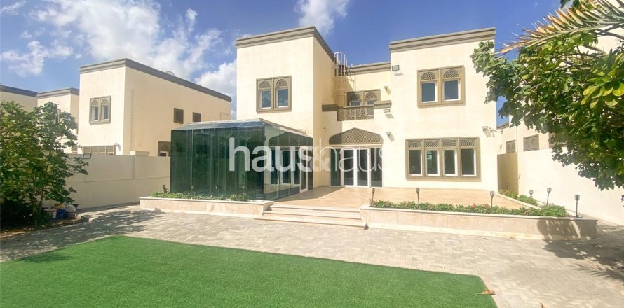 Villa in Jumeirah Park, Dubai 3 bedrooms, 325 sq.m. № 44482