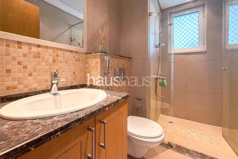 Villa in Jumeirah Park, Dubai 3 bedrooms, 325 sq.m. № 44482 - photo 12