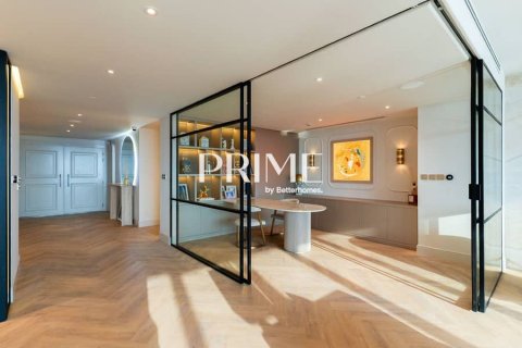 Apartment in Palm Jumeirah, Dubai 3 bedrooms, 377 sq.m. № 56790 - photo 28