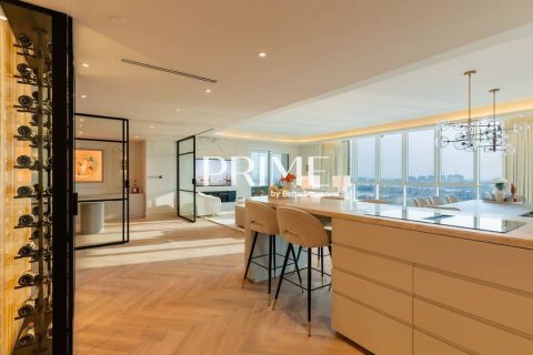 Apartment in Palm Jumeirah, Dubai 3 bedrooms, 377 sq.m. № 56790 - photo 22