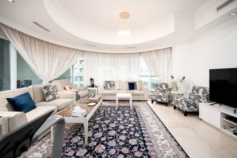 Снять в аренду квартиру в Дубай Марине, Дубай: 3 спальни, 216м², № 56810 - фото 1