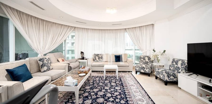 Квартира в Дубай Марине, Дубай, 3 спальни, 216м², № 56810