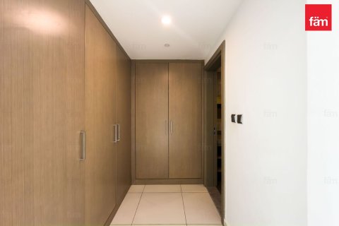 Apartment in Downtown Dubai (Downtown Burj Dubai), Dubai 3 bedrooms, 223 sq.m. № 93534 - photo 8